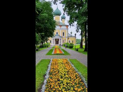 Videó: Szentpétervári séta: Lomonoszov tér