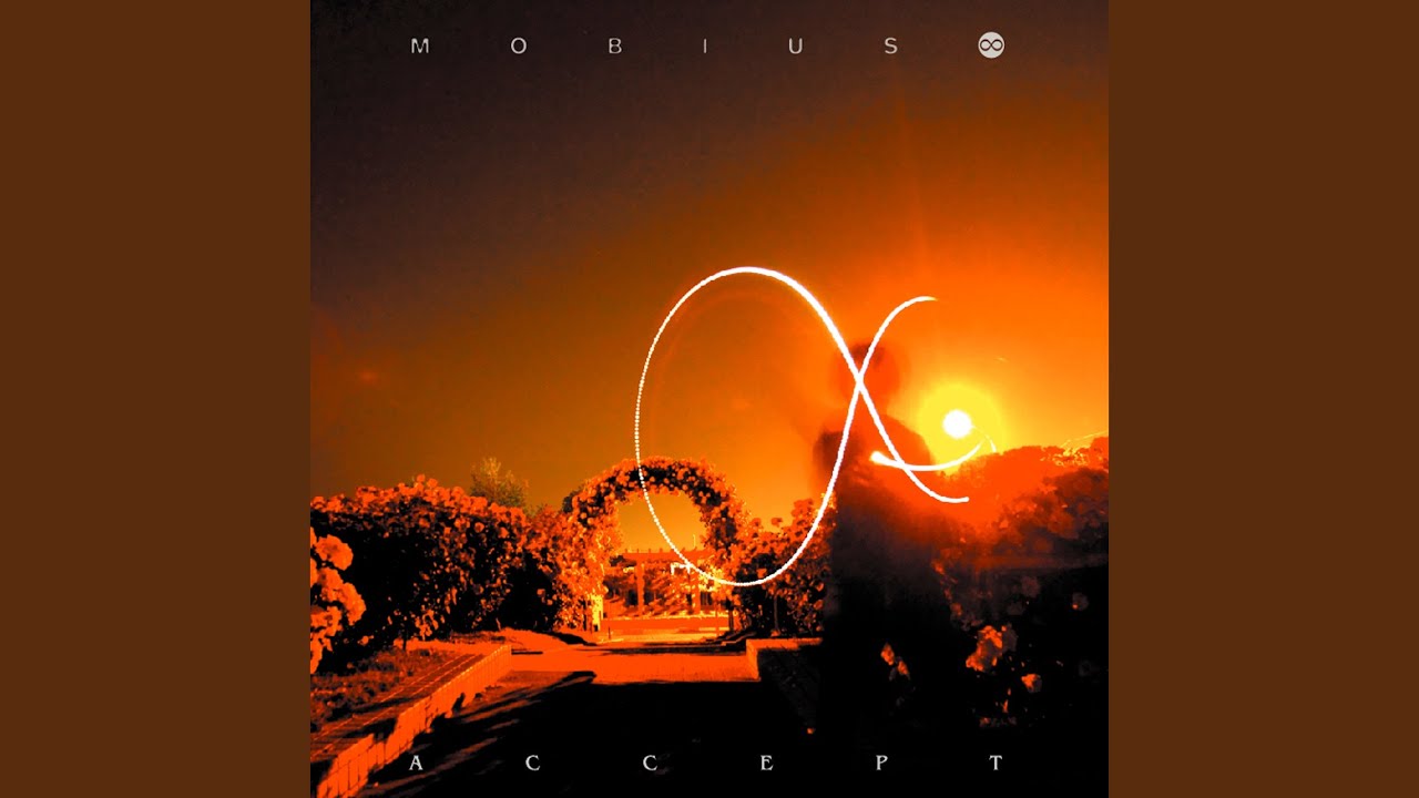Guarda STRANGE WAVE su YouTube Guarda STRANGE WAVE su YouTube