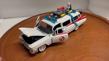 Ecto 1 Ghostbusters Cadillac Ambulance with Working Emergency Lights and siren