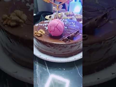 الدنيا بنعيشها مرة