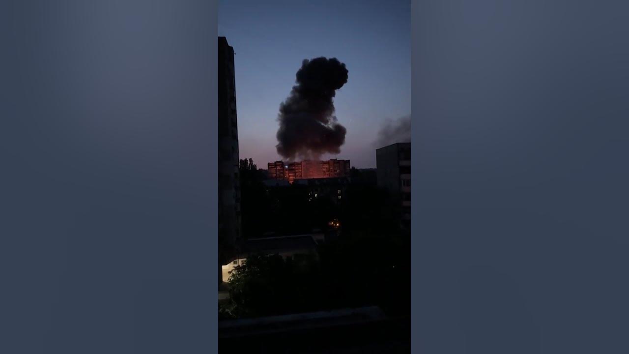 Российские террористы атаковали жилые дома в Запорожье, трое погибших ...