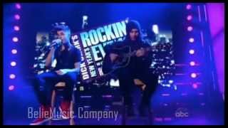 Justin Bieber - Boyfriend (Acoustic Version) New Year's Rockin Eve 13