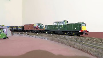 BR Class 17 Clayton  Model locomotive by Heljan