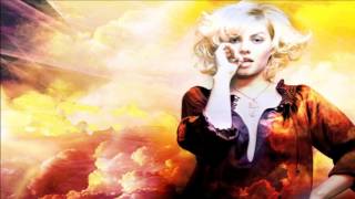 Elisha Cuthbert video slide show      Patsy