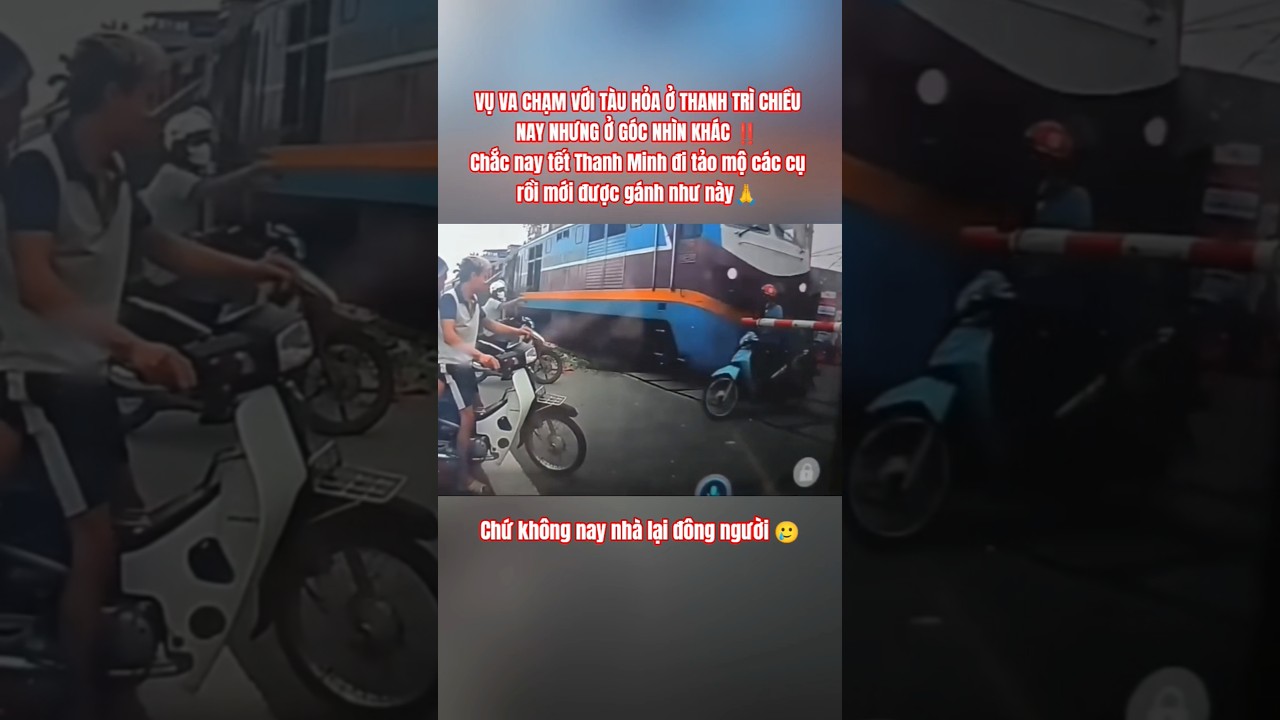 Các cụ gánh còng lưng! 🥹 #new #giaothong #hanoi #tauhoa #tàuhỏa #congan #xehonda #danong #buon #hai