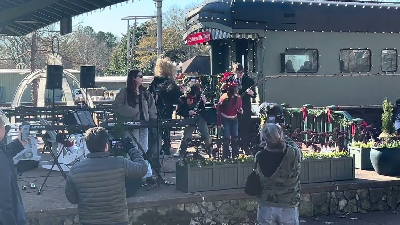 Holiday - Turnstile- SoR Germantown House Band - Collierville town square 12-20-25