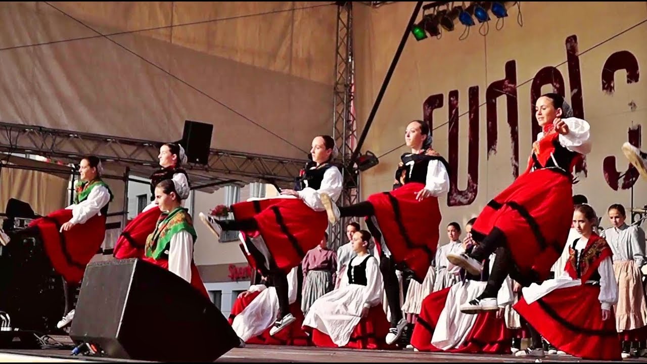 Basque folk dance - Gero Axular