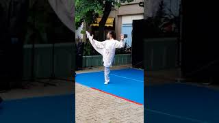 在大埔宏福苑天天表演太極 9-9-2018