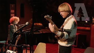 Video thumbnail of "Tennis - Needle And A Knife | Audiotree Live"