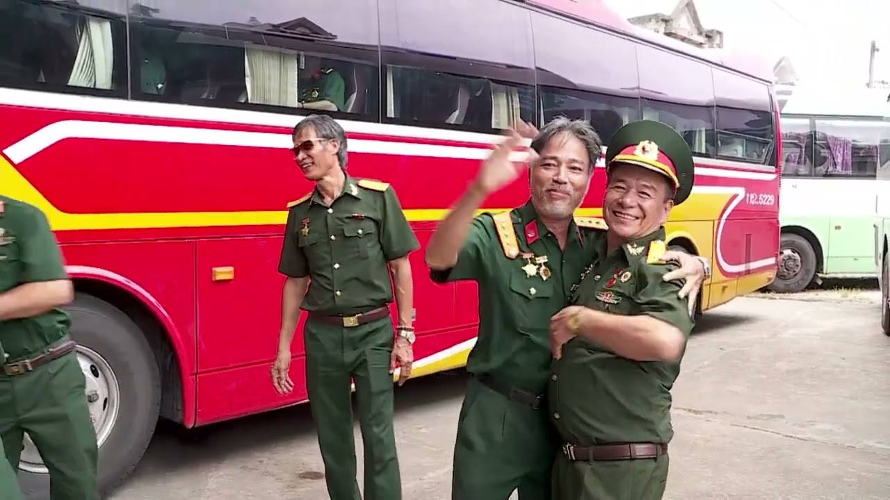 ĐOÀN CCB MĂT TRẬN VỊ XUYÊN   HÀ TUYÊN SƯ ĐOÀN 316   40 NĂM THĂM LẠI CHIẾN TRƯỜNG XƯA, THẮP HƯƠNG TRI