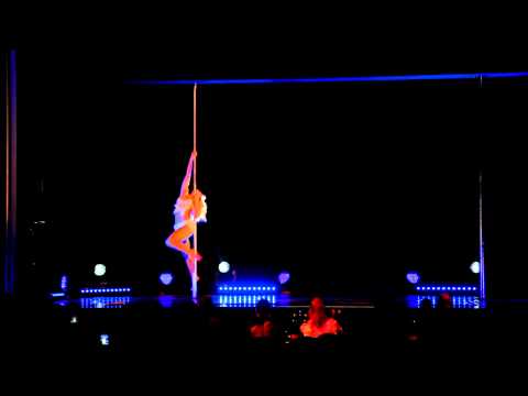 Aerial Pole International 2011: Marlo Fisken [winner]