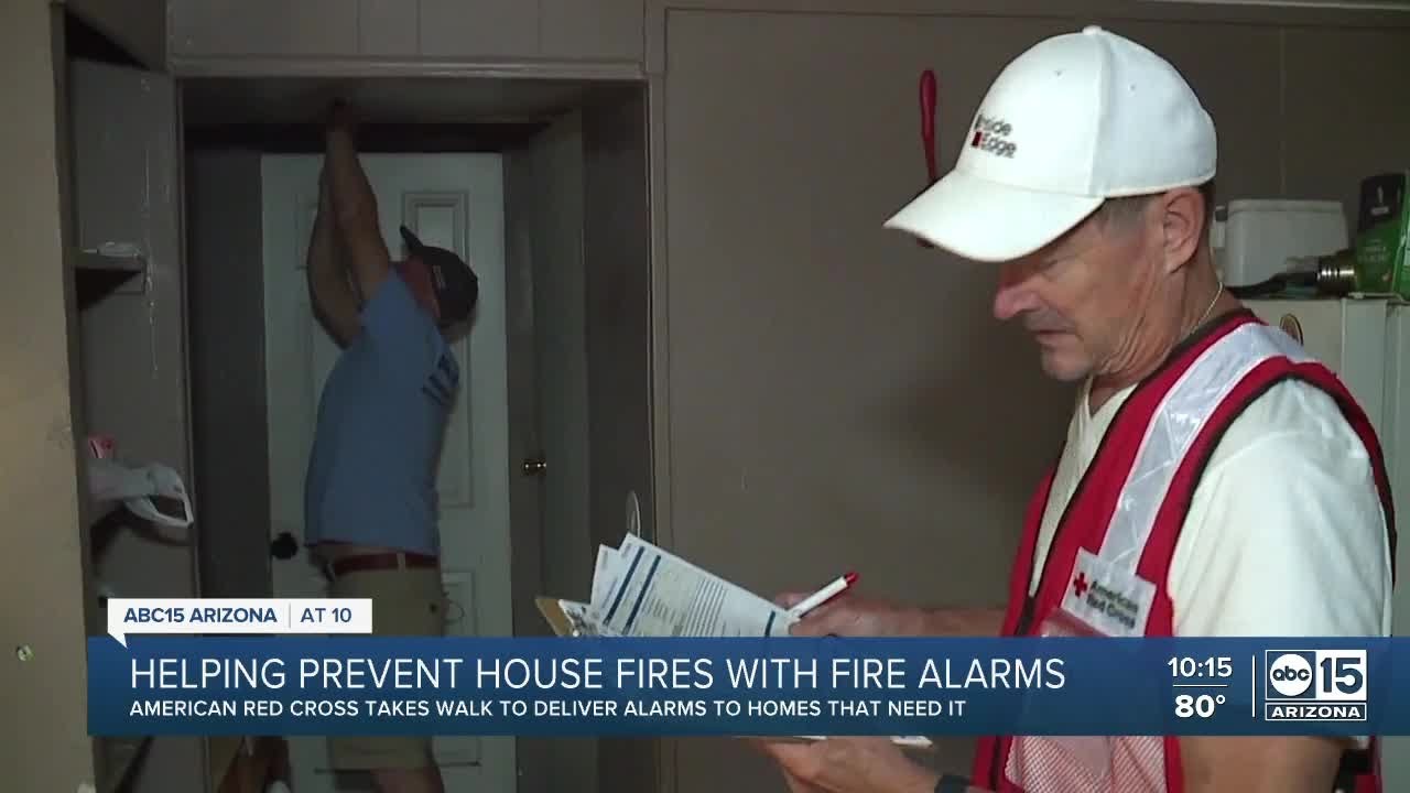 American Red Cross installs smoke detectors in homes after fire - YouTube