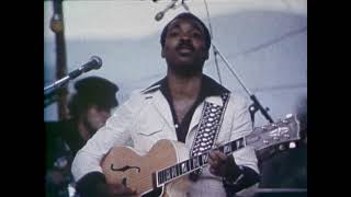Video thumbnail of "George Benson - Breezin' (Official Live Video)"