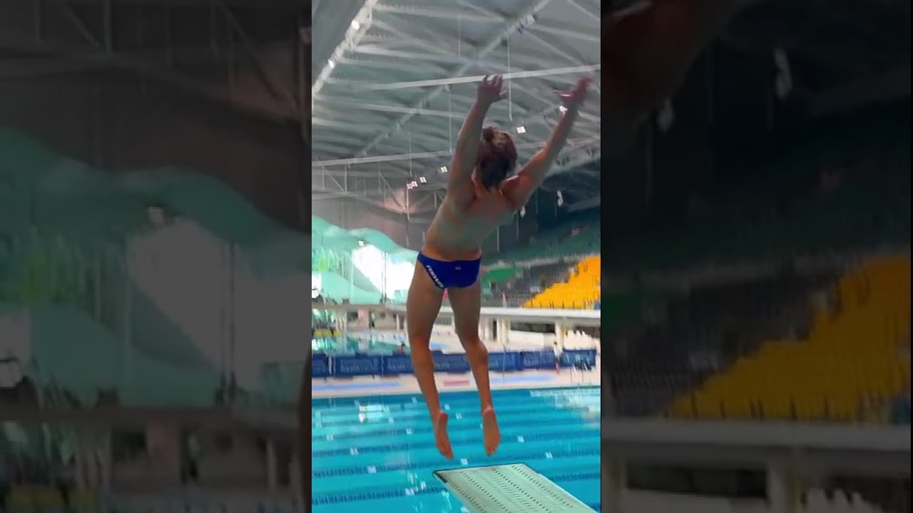 The most powerful dive in the swimming pool @Sam Fricker