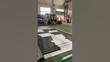 Automatic sorting conveyor! Does anyone know how its action is achieved?