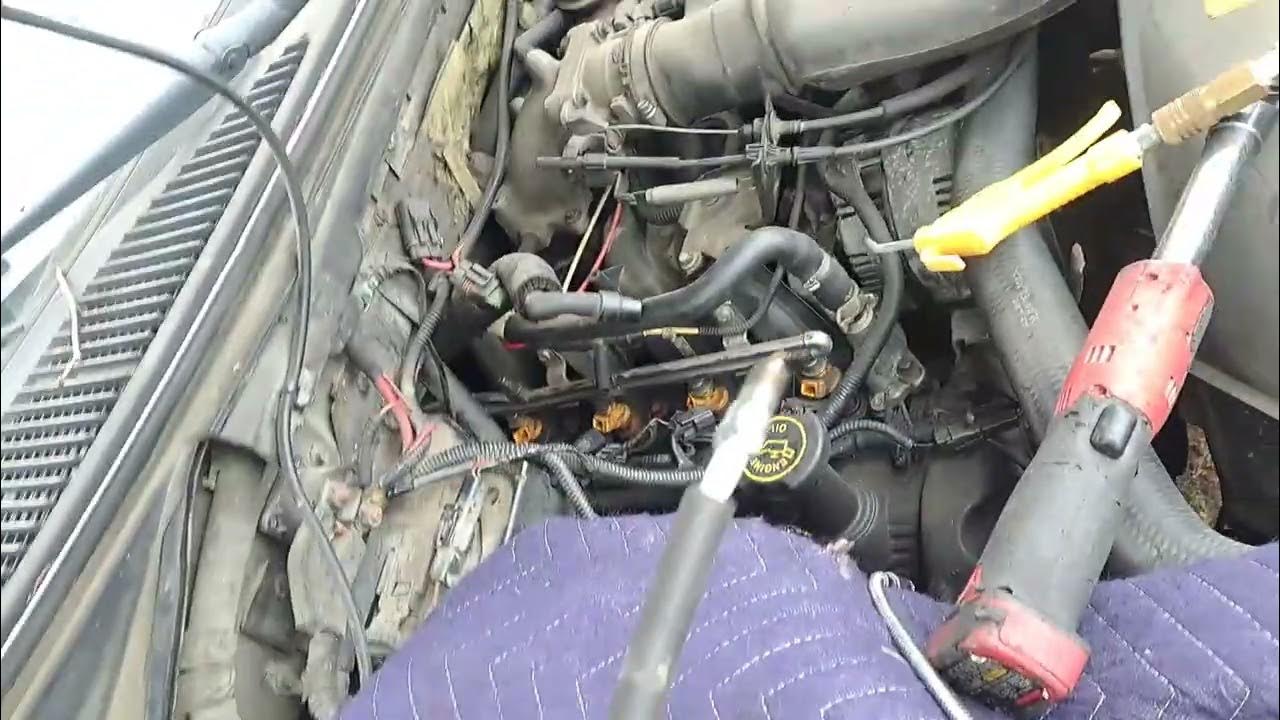 how to put in spark plugs without cross threading them YouTube
