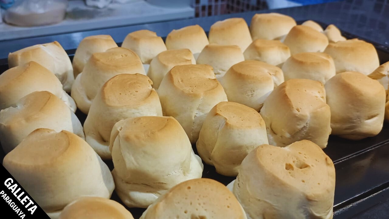 Galletas Paraguayas Caseras: Receta Fácil con Refinadora Manual