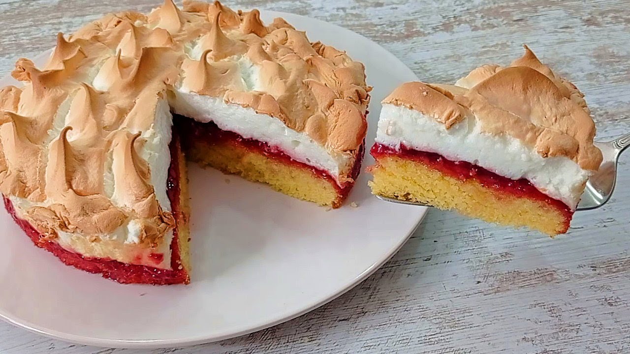 Быстрый и бюджетный МЕРЕНГОВЫЙ Пирог! ОООЧЕНЬ ВКУСНО и быстро! Тает во рту! Очень нежный и сочный!