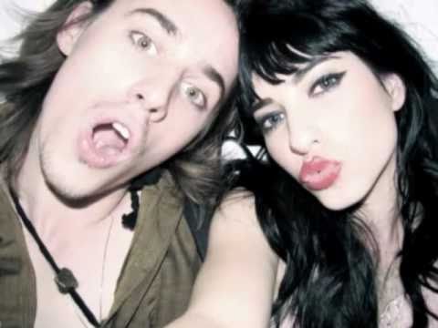 Dead Cool Dropouts (Lisa Origliasso - Tyler Bryant...