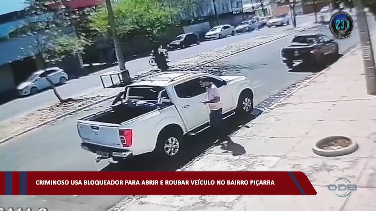 Criminoso usa bloqueador para abrir e roubar  veículo no bairro piçarra 18 08 2023