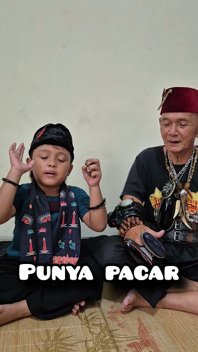Dikasih Batu Akik Khas Betawi Dari Engkong Salim #shorts #viralvideo #fyp #viral #betawi #pantun