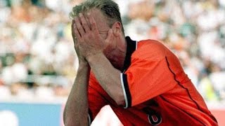 Dennis Bergkamp v Argentina 7-04-98