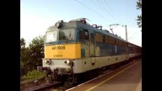 V43 1005 indul Balatonvilágosról, 2011. 07. 11.