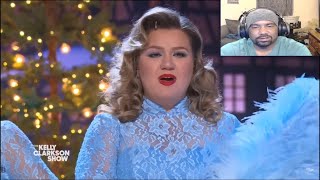 Kelly Clarkson Reaction To - Kelly Clarkson & Jessi Collins Sing Sisters From White Christmas
