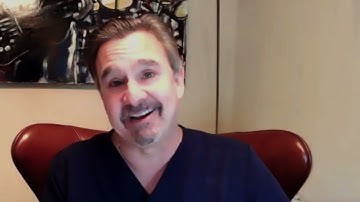 Dr. Horowitz reviews the iTero Element™ 5D Plus imaging system