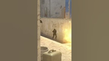 cs2 hitboxes are awesome😐 #cs2  #csgoclips #cs2bestmoments #cs2clips #cs2funny #csgomemes #csgofunny