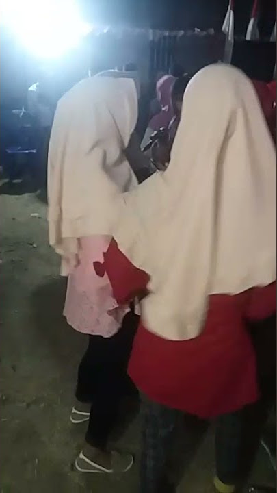 Cewek hijab goyang