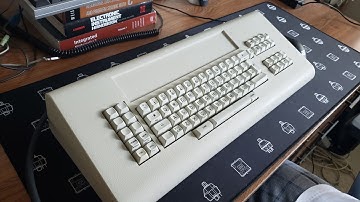 IBM 6580 Displaywriter Keyboard Typing Demo (Spacebar rattle remedied)