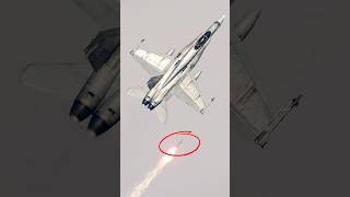 F18 HORNET TRIES TO ESCAPE INCOMING MISSILE!!