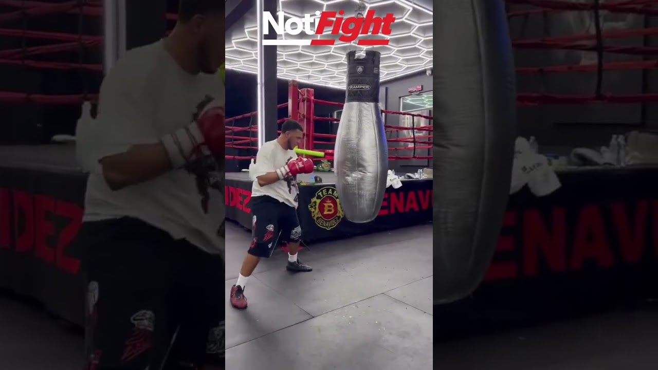 David Benavidez vuelve al gimnasio y ya trabaja intensamente
