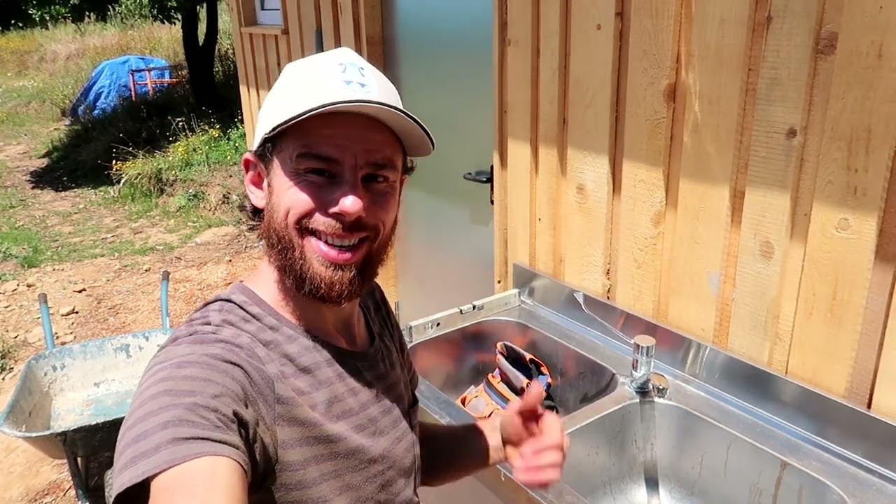 Sanitary Building part 9 - Outside Sink & DIY fencing