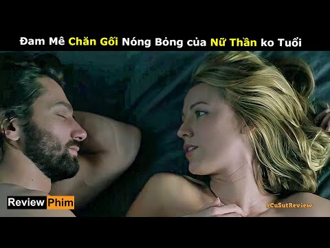 Video: Vua kinh dị tổ chức lễ kỷ niệm