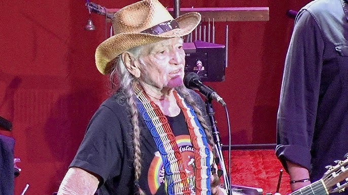 Willie Nelson, On The Road Again (live), The Fillmore, San Francisco,  January 6, 2020 (HD) - YouTube