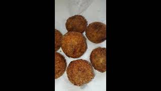 This is such a simple healthy recipe that your family would like it.
ingredients: eggplant, egg, flour, ground lean pork, onion, garlic,
black pepper, salt,b...