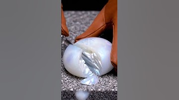 Cutting a ethereal wax lump with surreal precision #ai #asmr #abstract