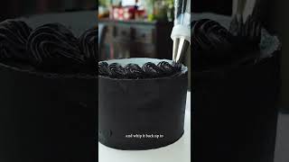 Why is black buttercream hard to make? #SHORTS