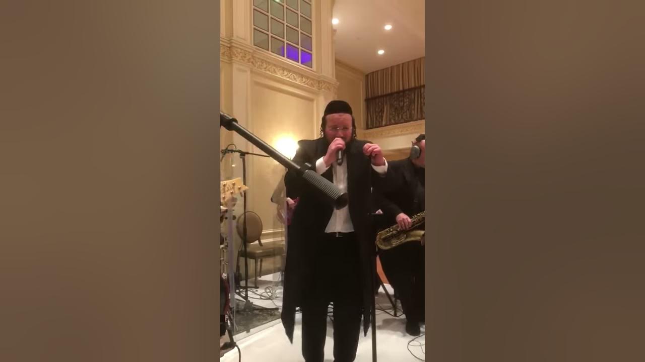 Abba Deutsch singing Bobov Song at a wedding in Brooklyn