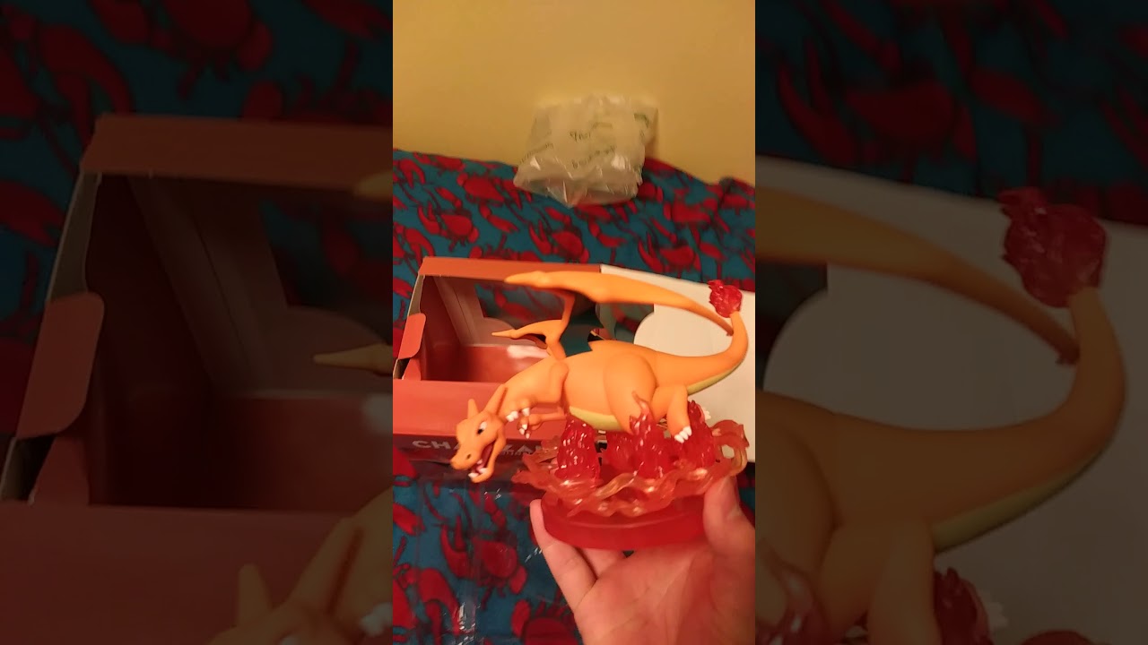 Charizard Gallery Figure DX Deluxe by Pokemon Center