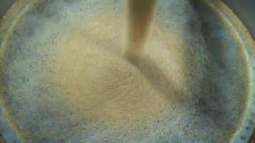 Two-Deck Vibroscreen Circular Vibratory Separator Scalps & De-Dusts Sugar in the Kason Test Lab