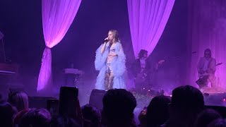 Suki Waterhouse - OMG | The Loveland Tour | Toronto |