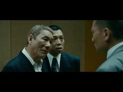 Vidéo: Takeshi Kitano Joue Dans Le Nouveau Yakuza