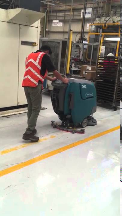 Klenco Tennant T300e ecH2O product demo