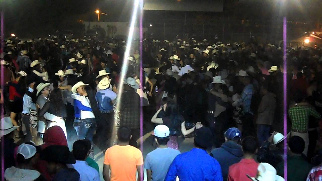 Los Contrabandistas, (Banda) Bocas S.L.P.; Vamonos Pa El Baile.