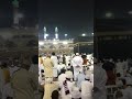 Suasana sepertiga malam di Masjidil harom para Tamu2 Alloh bersemangat utk melaksanakan sholat