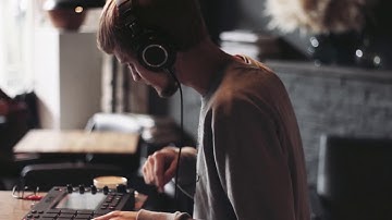 Kaseta: Akai MPC Live Jam