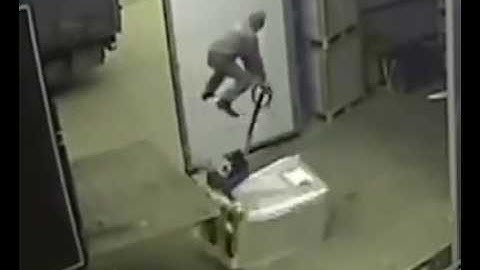 Pallet jack fail  Faceplant